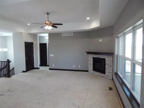 2065 Fieldcrest Ln, Ely, IA 52227 photo 7