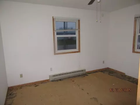 100 S Ely St, Walker, IA 52352 photo 9