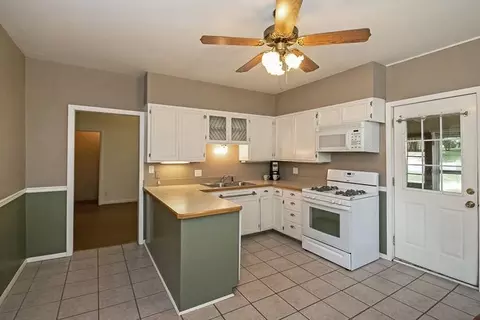 160 E 3rd St, Riverside, IA 52327 photo 15
