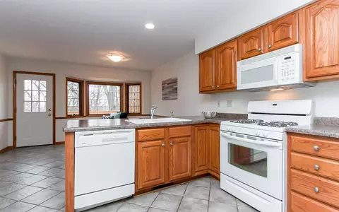 3227 Riverpointe Cir NE, Cedar Rapids, IA 52411 photo 7