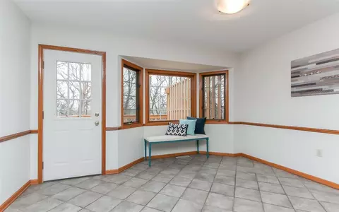 3227 Riverpointe Cir NE, Cedar Rapids, IA 52411 photo 9