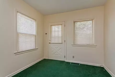 2420 E Ave NE, Cedar Rapids, IA 52402 photo 6