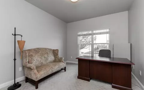 2830 Twinleaf Rd, Robins, IA 52328 photo 3
