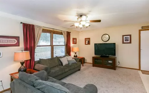 1520 North Dr, Ely, IA 52227 photo 4