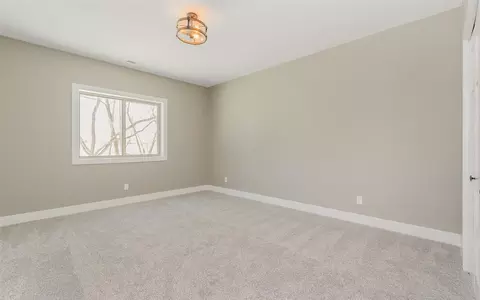 6402 NE Michael Dr, Cedar Rapids, IA 52411 photo 21