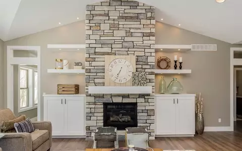 6402 NE Michael Dr, Cedar Rapids, IA 52411 photo 5