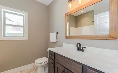 6402 NE Michael Dr, Cedar Rapids, IA 52411 photo 15