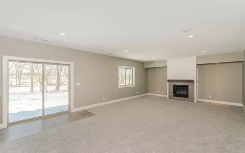 6402 NE Michael Dr, Cedar Rapids, IA 52411 photo 19
