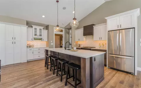 6402 NE Michael Dr, Cedar Rapids, IA 52411 photo 7