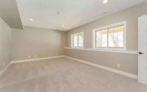 6402 NE Michael Dr, Cedar Rapids, IA 52411 photo 20