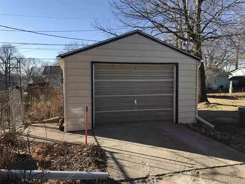 4722 E Avenue NE, Cedar Rapids, IA 52402 photo 4