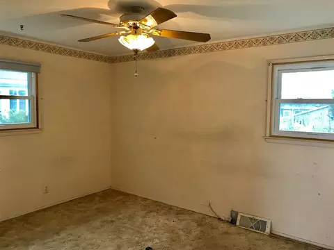 4722 E Avenue NE, Cedar Rapids, IA 52402 photo 11
