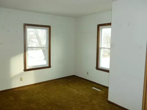 110 E 6th St, Wilton, IA 52778 photo 11