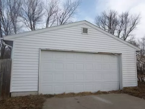 110 E 6th St, Wilton, IA 52778 photo 5