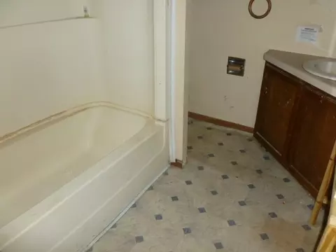 110 E 6th St, Wilton, IA 52778 photo 13