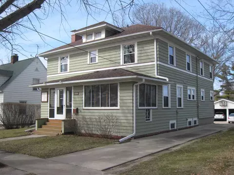 504 E 4th St, Tipton, IA 52772 photo 2