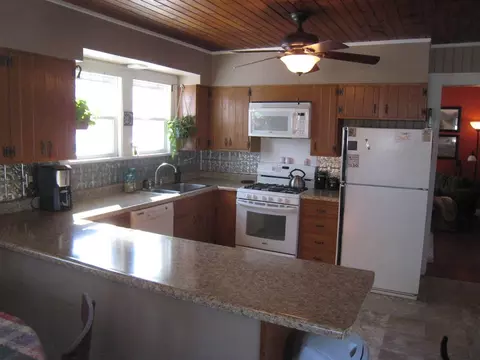 504 E 4th St, Tipton, IA 52772 photo 8