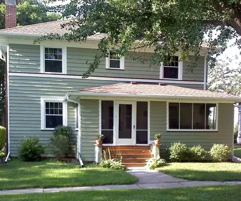 504 E 4th St, Tipton, IA 52772 photo 1