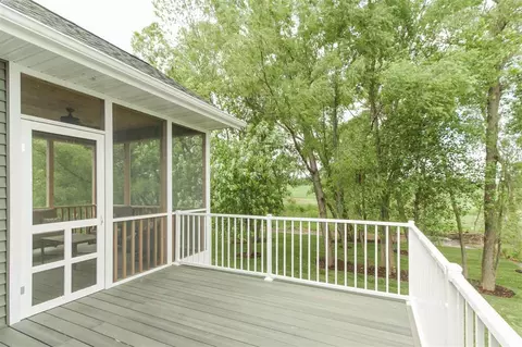 6318 Michael Dr NE, Cedar Rapids, IA 52411 photo 7