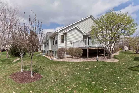4025 N Willowbend Rd NE, Cedar Rapids, IA 52411 photo 43