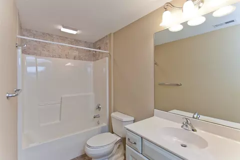 4025 N Willowbend Rd NE, Cedar Rapids, IA 52411 photo 38