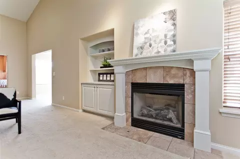 4025 N Willowbend Rd NE, Cedar Rapids, IA 52411 photo 10