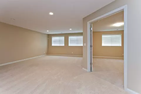 4025 N Willowbend Rd NE, Cedar Rapids, IA 52411 photo 36
