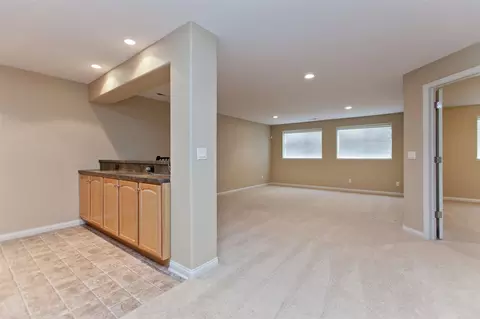 4025 N Willowbend Rd NE, Cedar Rapids, IA 52411 photo 34