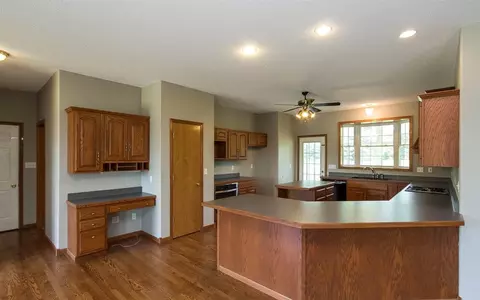 4250 Plumberry Rd, Ely, IA 52227 photo 8