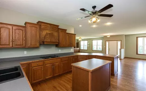 4250 Plumberry Rd, Ely, IA 52227 photo 9