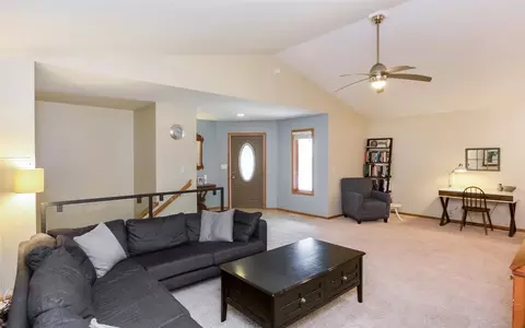 1540 Ranmar Ct, Ely, IA 52227 photo 5