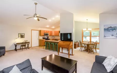 1540 Ranmar Ct, Ely, IA 52227 photo 7