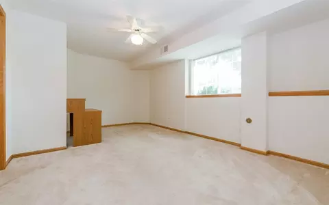 4014 NE Treeline Ct, Cedar Rapids, IA 52411 photo 18