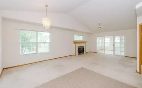 4014 NE Treeline Ct, Cedar Rapids, IA 52411 photo 7