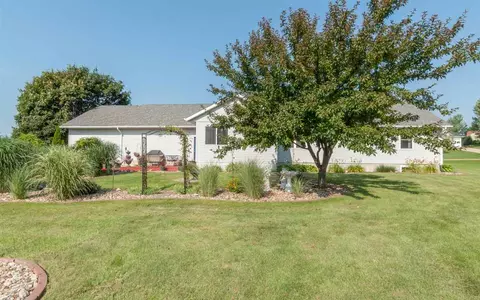 9362 Deer Valley Dr, Cedar Rapids, IA 52411 photo 26