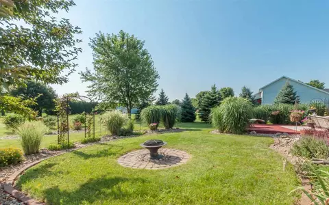9362 Deer Valley Dr, Cedar Rapids, IA 52411 photo 25