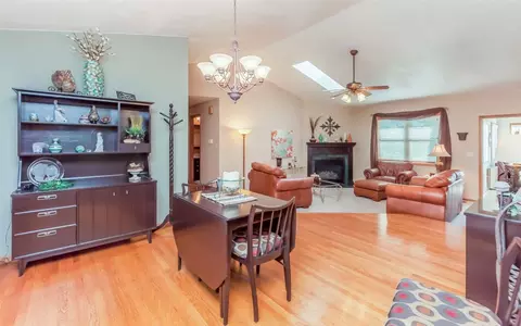 9362 Deer Valley Dr, Cedar Rapids, IA 52411 photo 4