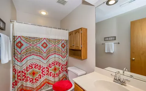 3929 Riverside Dr NE, Cedar Rapids, IA 52411 photo 15