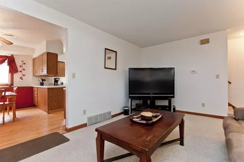 1860 Highland Rd, Ely, IA 52227 photo 4