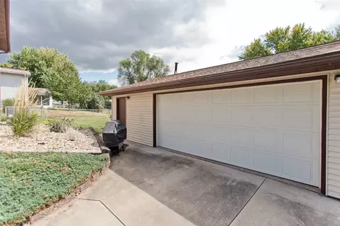 1860 Highland Rd, Ely, IA 52227 photo 23