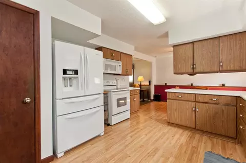1860 Highland Rd, Ely, IA 52227 photo 7