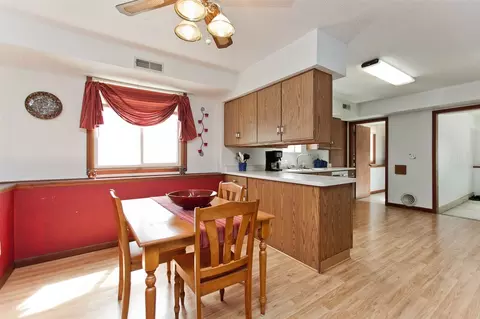 1860 Highland Rd, Ely, IA 52227 photo 5