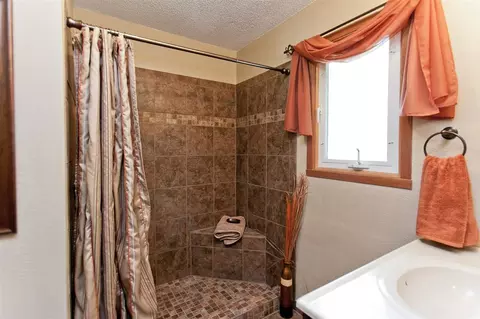 1860 Highland Rd, Ely, IA 52227 photo 14