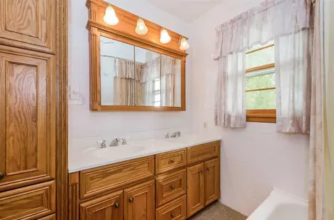 311 Poplar St, Bennett, IA 52721 photo 8