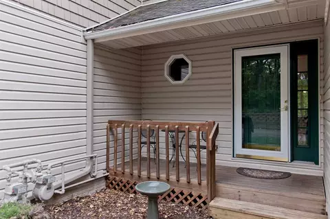 3355 Riverpointe Cir NE, Cedar Rapids, IA 52411 photo 4