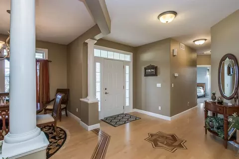 9205 Darrell Dr, Cedar Rapids, IA 52411 photo 3
