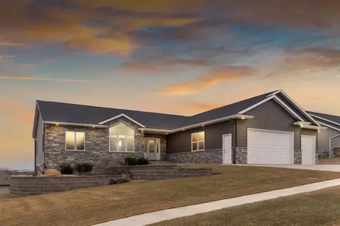 104 Summit Dr, Tipton, IA 52772 photo 1