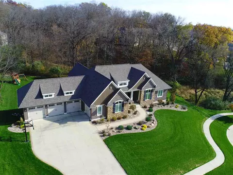 3610 Spring Valley Pl NE, Cedar Rapids, IA 52411 photo 1