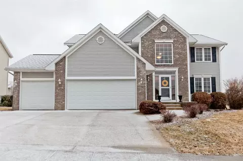 4320 Viola St, Cedar Rapids, IA 52411 photo 1