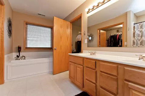 4320 Viola St, Cedar Rapids, IA 52411 photo 28